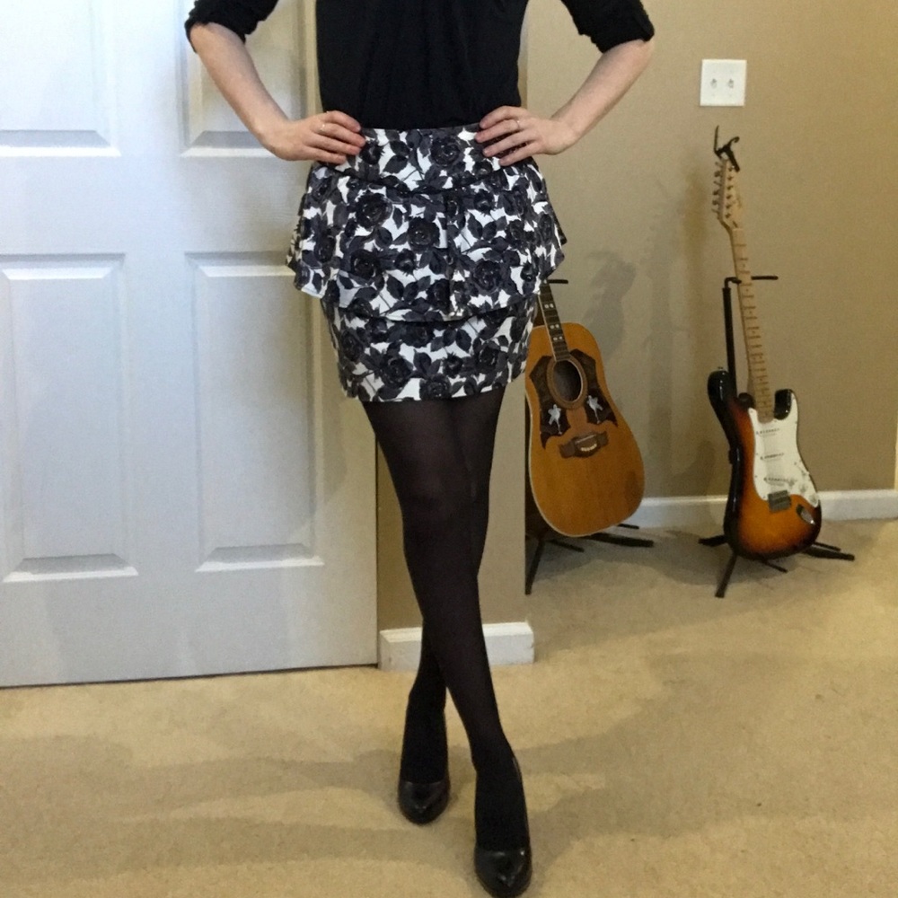 F21 White Black Rose Ruffled Skirt